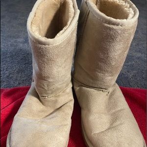 Ugg women’s boots.